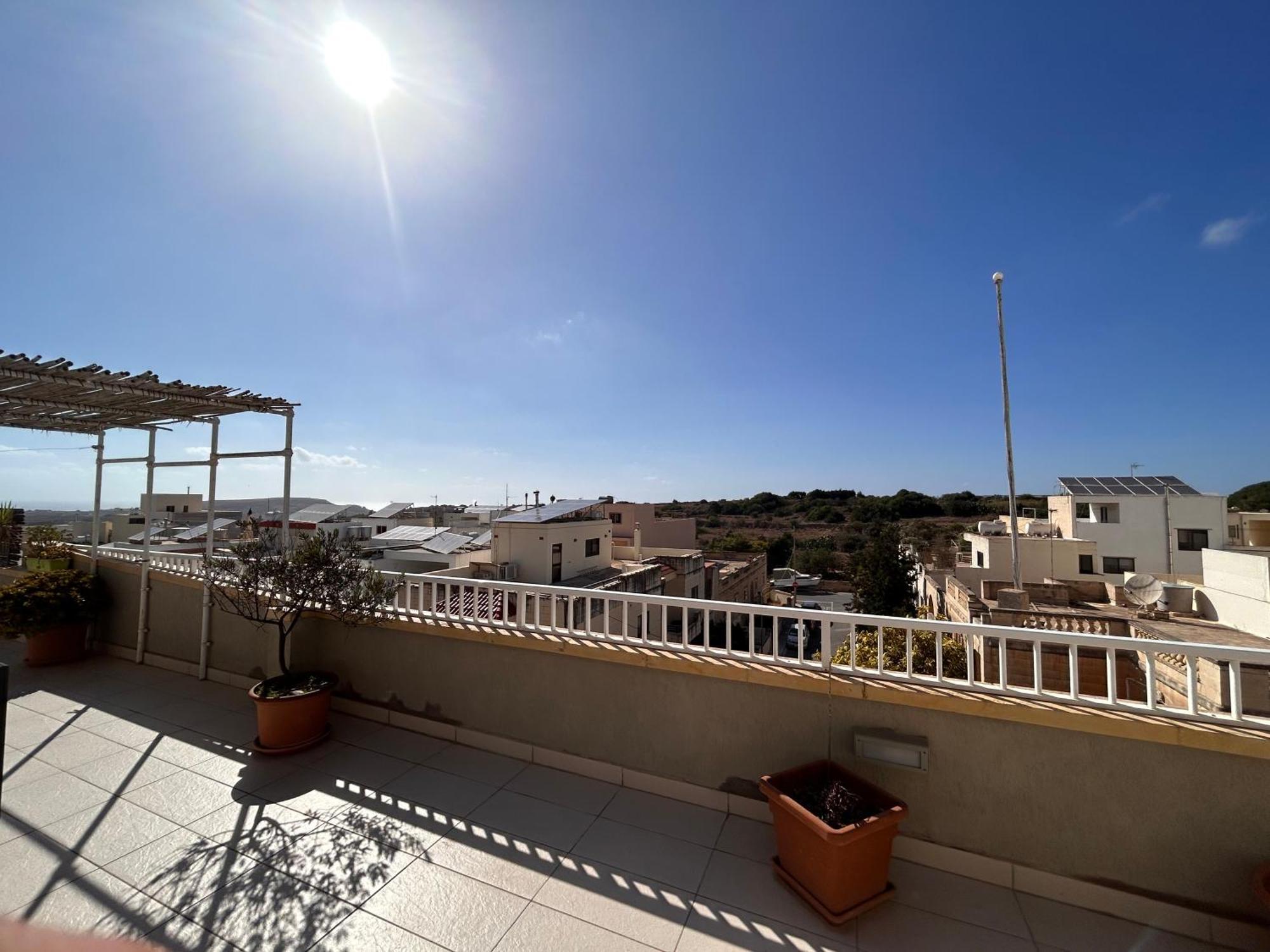 Claureece Court Mgarr * L-Imgarr